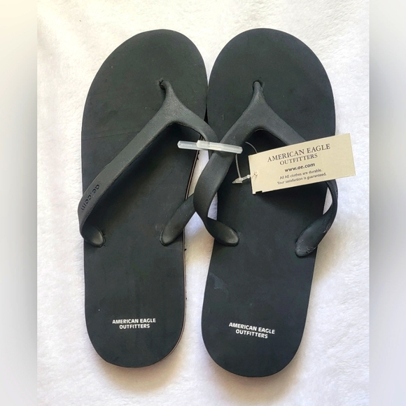 American Eagle Outfitters Other - NWT American Eagle Flip Flop Sandals Black 10/11